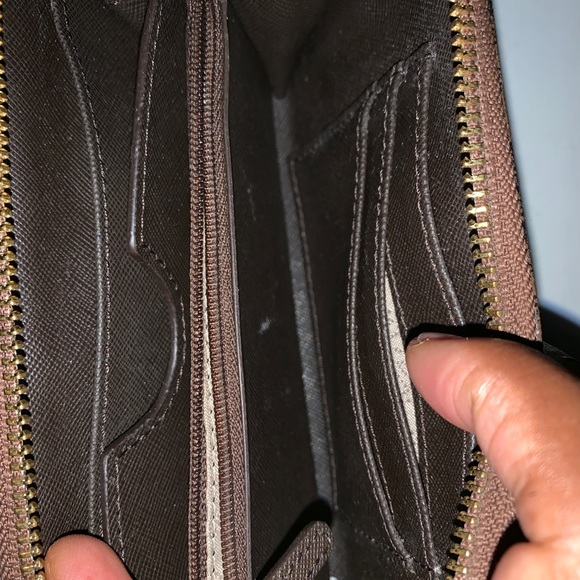 Michael Kors Handbags - Wallet Michael Kors Handbags - Wallet